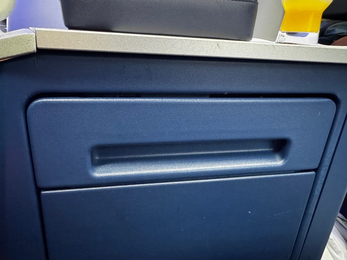 Delta One B757 200 LAX BOS tray table location Delta One B757 200 LAX BOS tray table location