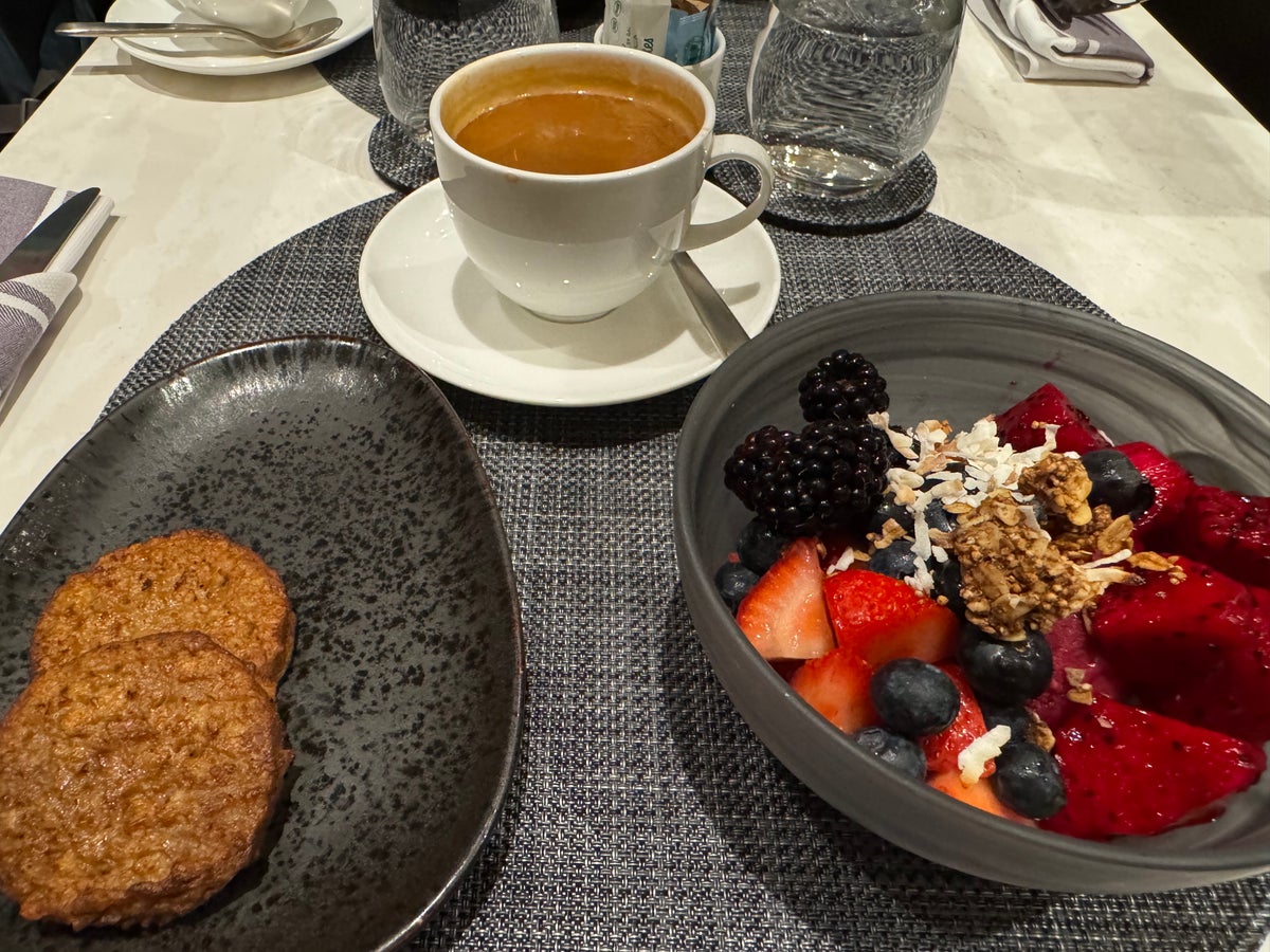 Delta One Lounge LAX breakfast items