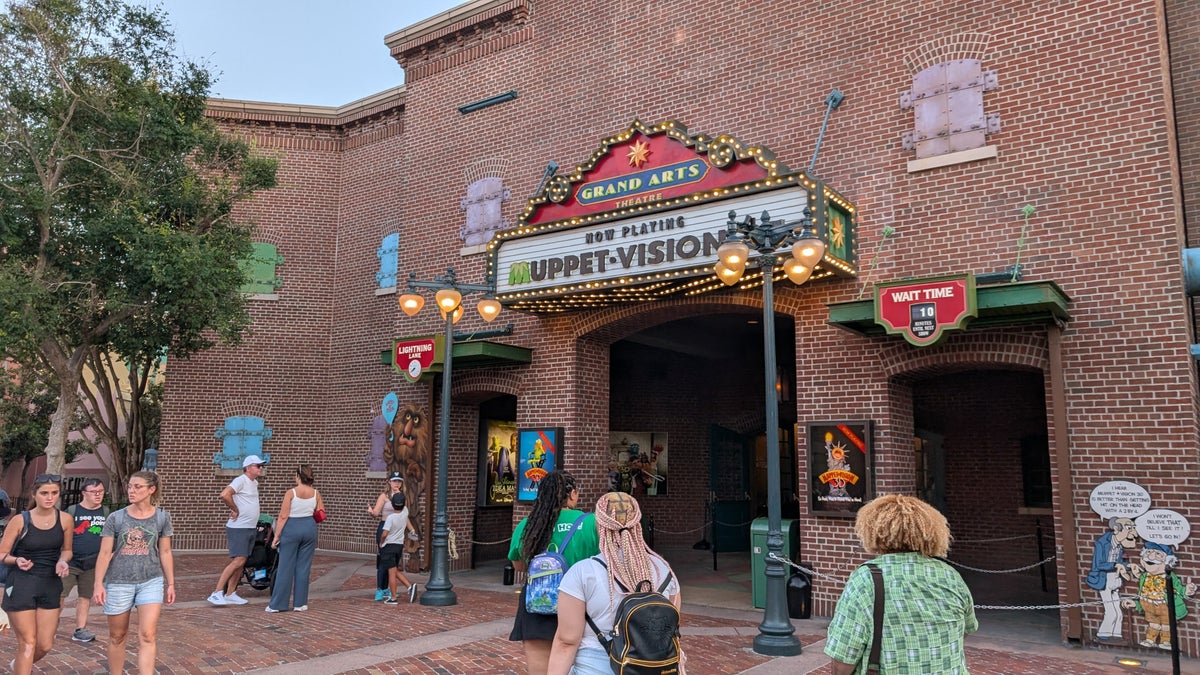 Disney World Hollywood Studios Muppetvision 3D entrance day