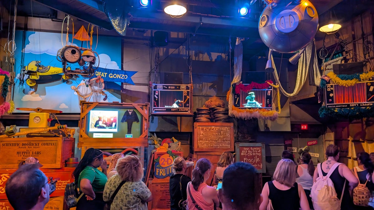Disney World Hollywood Studios Muppetvision 3D waiting room