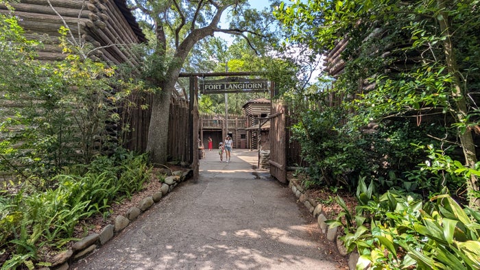 Disney World Magic Kingdom Tom Sawyer Island Fort Langhorn