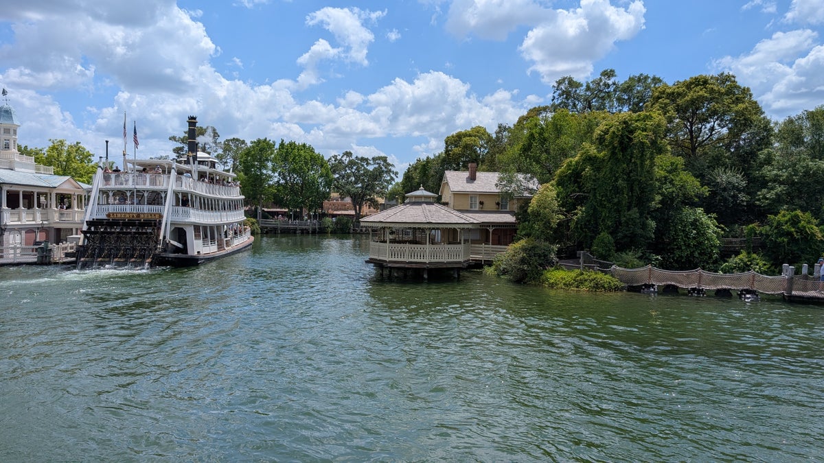 Disney World Magic Kingdom Tom Sawyer Island and Liberty Belle