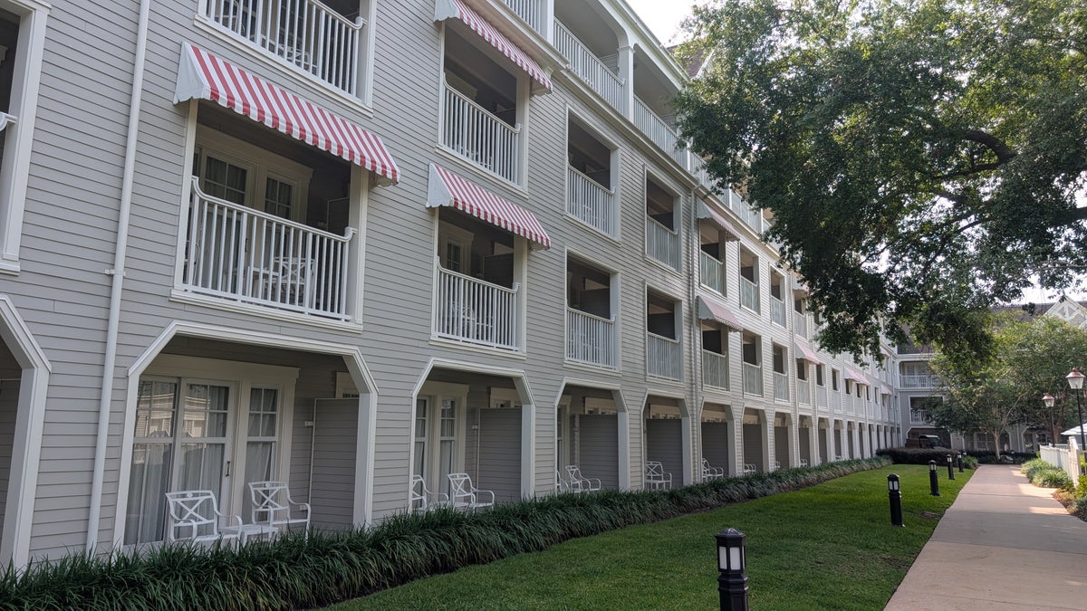 Disneys Yacht Club Resort amenities leisure pool guest rooms facing pool