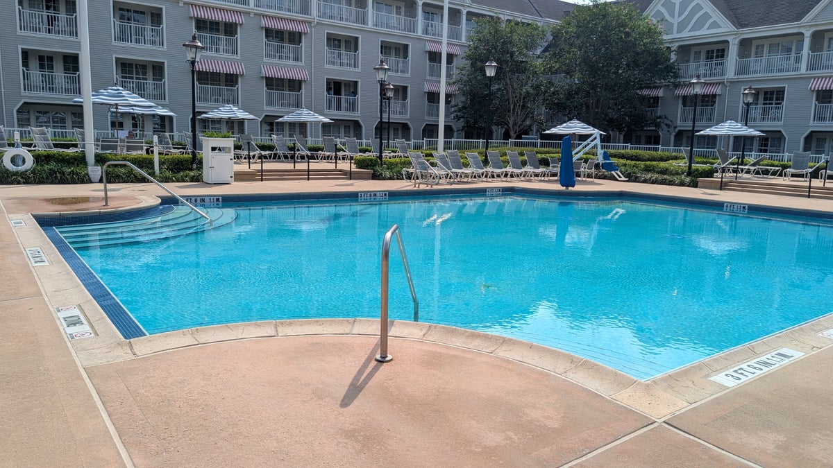 Disneys Yacht Club Resort amenities leisure pool