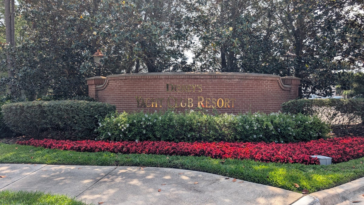 Disneys Yacht Club Resort entrance sign