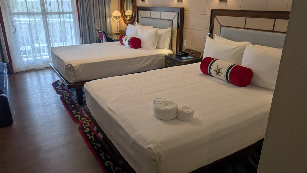 Disneys Yacht Club Resort guest room queen beds