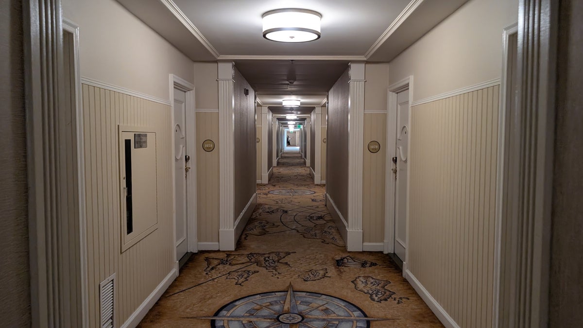 Disneys Yacht Club Resort hallway