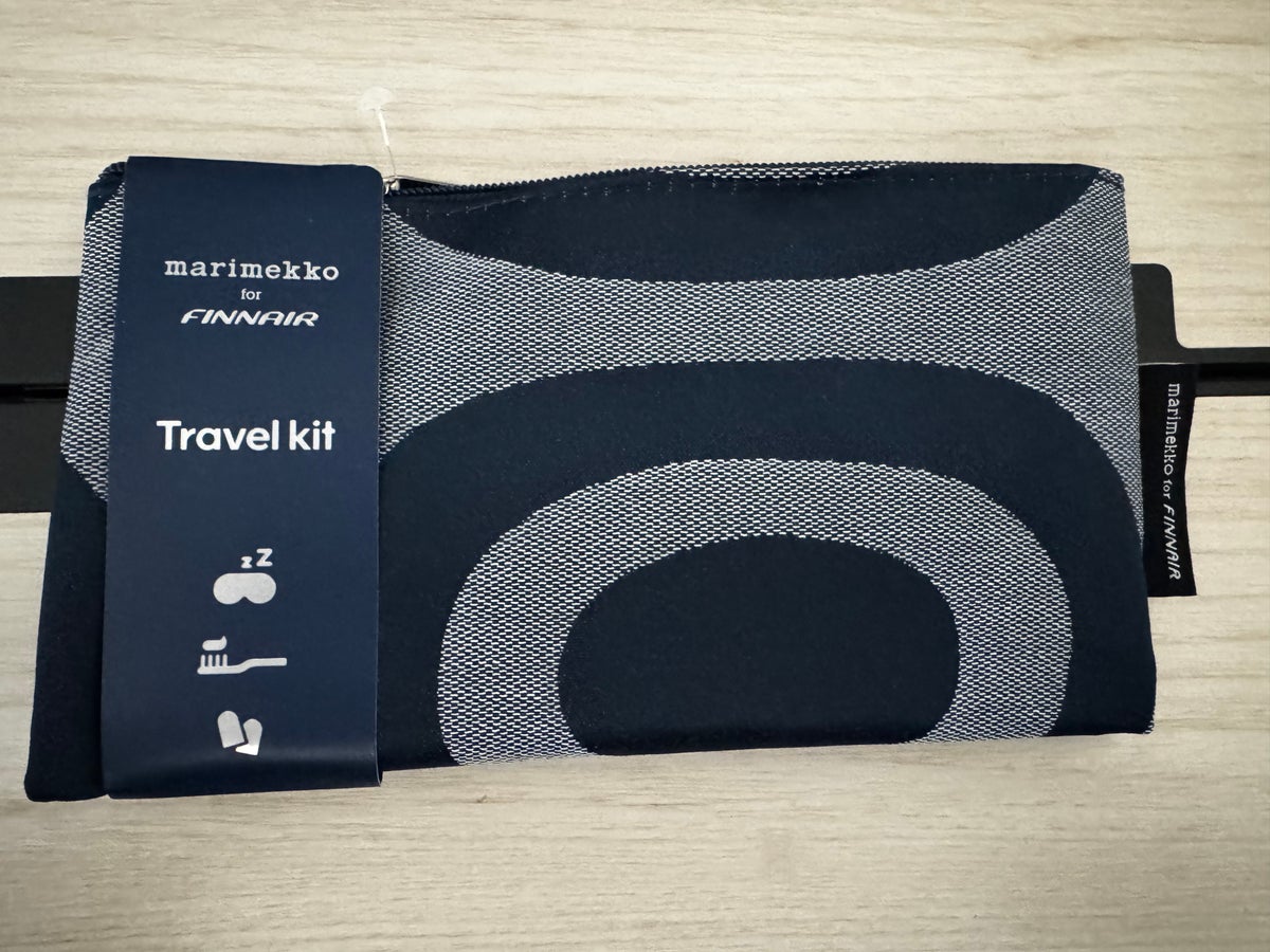 Finnair A350XWB business class amenity kit