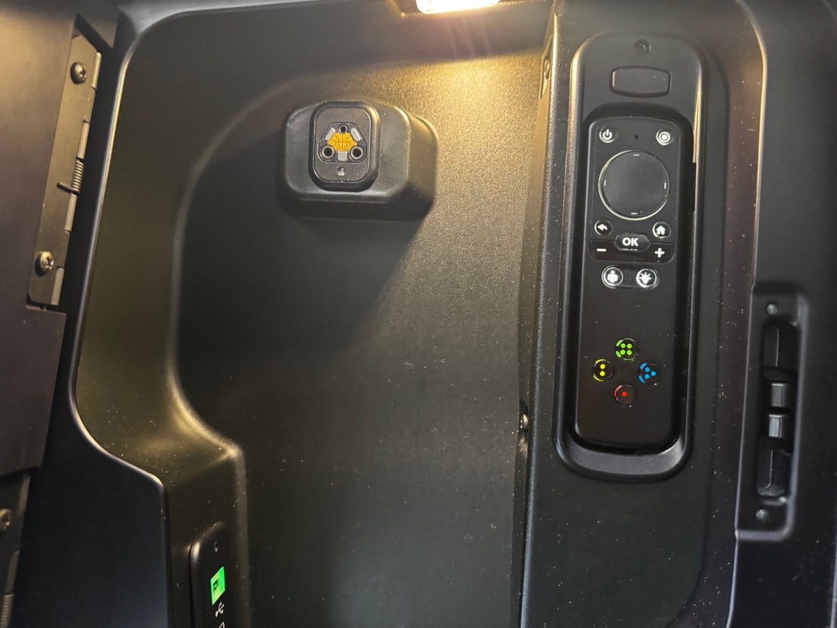 Finnair A350XWB business class cubby