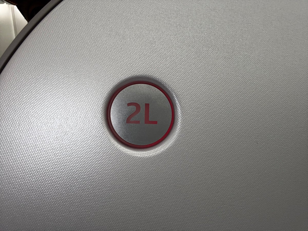 Finnair A350XWB business class seat number do not disturb