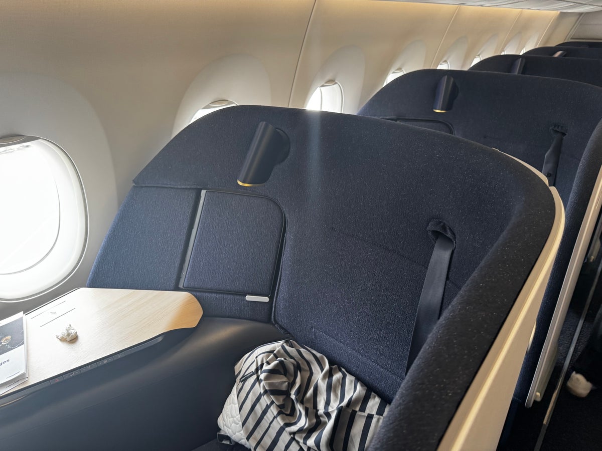 Finnair A350XWB business class window seats
