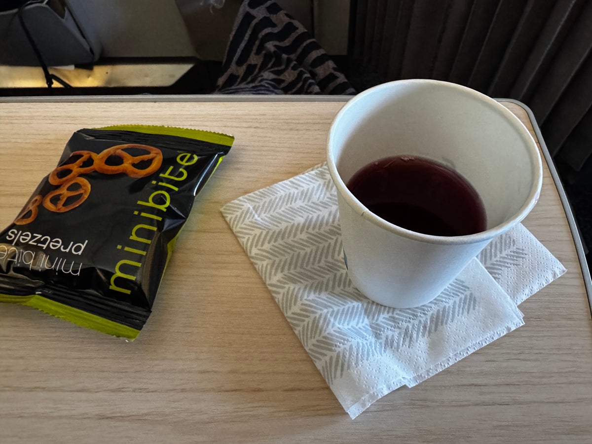 Finnair A350XWB premium economy snack