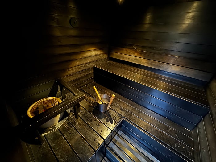 Finnair Lounge Helsinki HEL Non Schengen Platinum Wing sauna