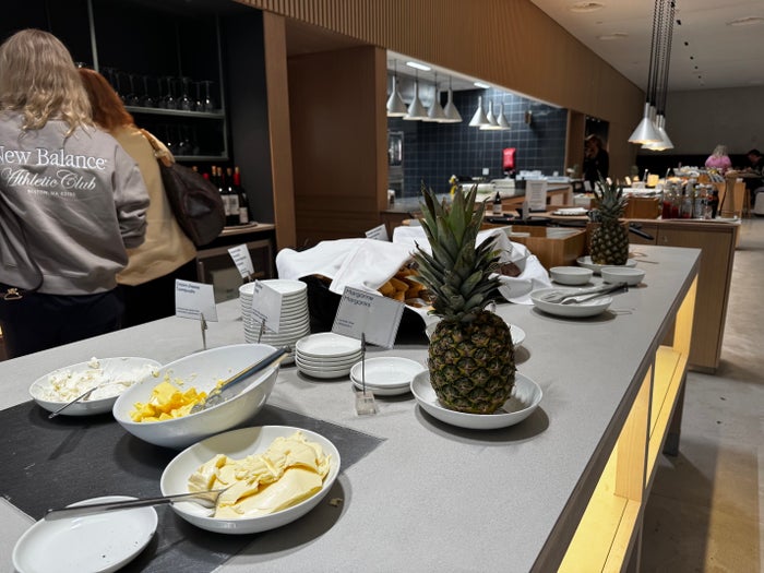 Finnair Lounge Helsinki HEL Non Schengen buffet