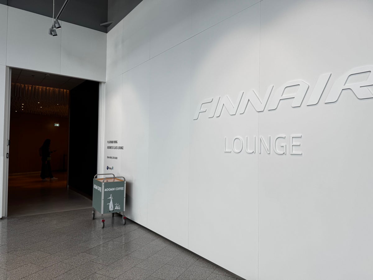 Finnair Lounge Helsinki HEL Non Schengen entrance