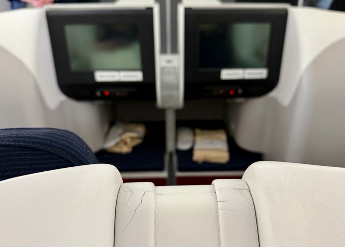 Global Airlines business class cracks
