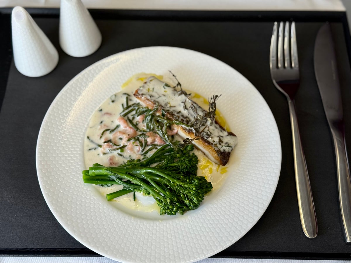 Global Airlines business class main course close up