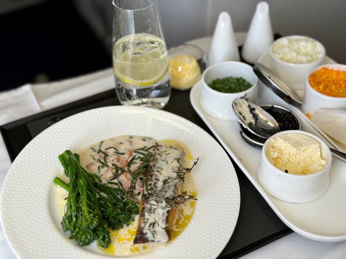 Global Airlines business class main course