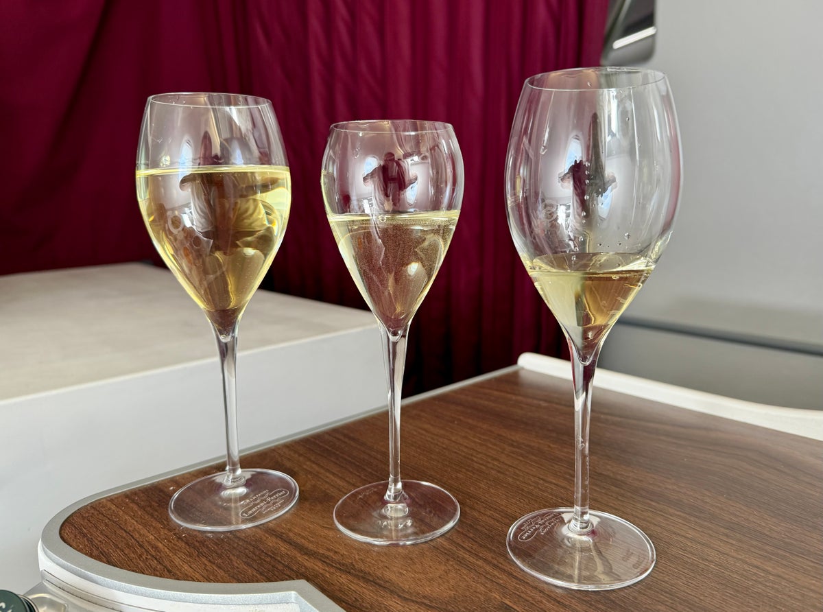Global Airlines business class white wines