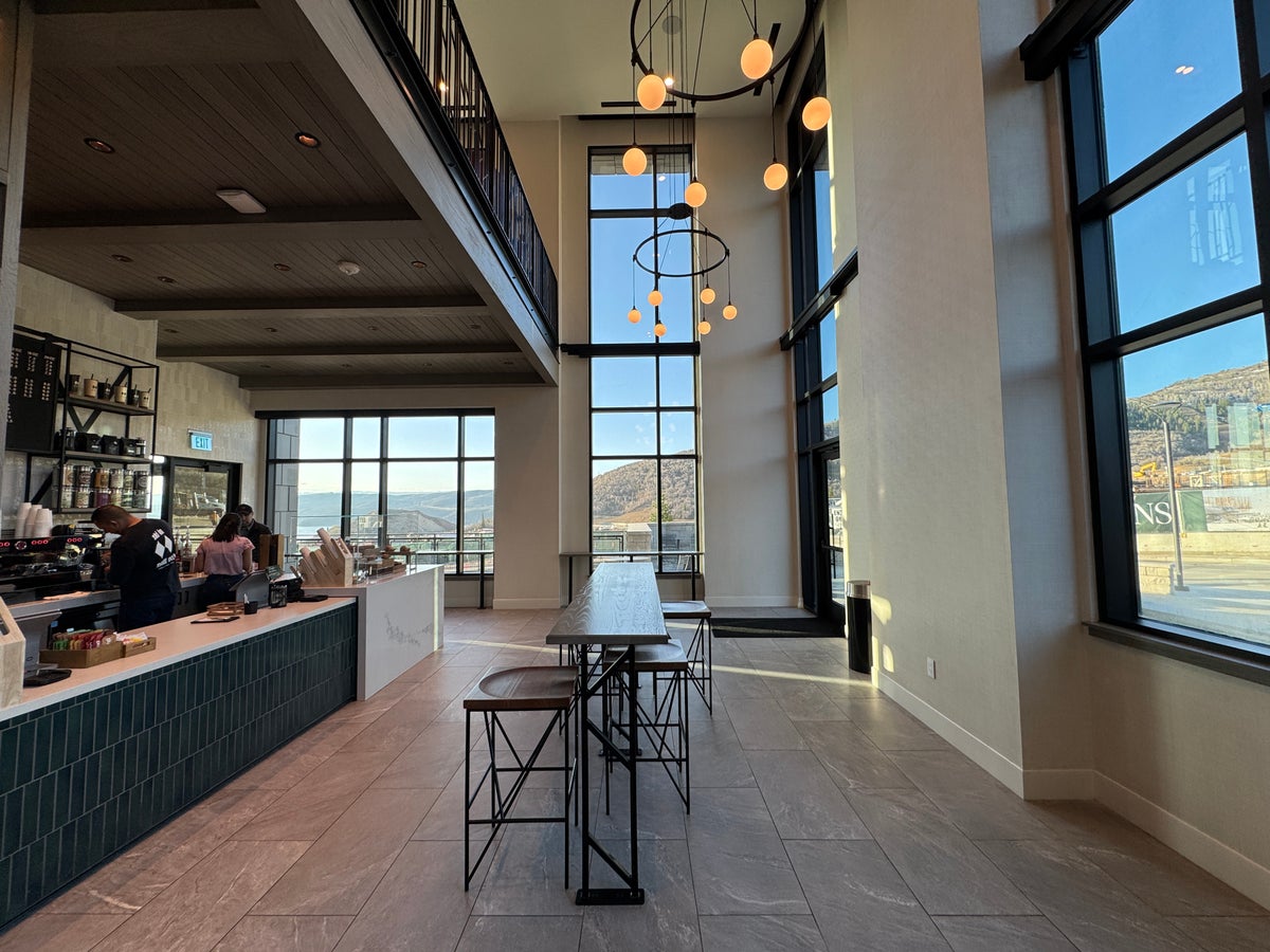 [Expired] Earn 1,000 AAdvantage Miles per Eligible Hyatt Stay This Summer