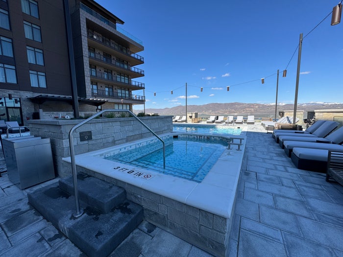 Grand Hyatt Deer Valley Second Jacuzzi Grand Hyatt Deer Valley Second Jacuzzi