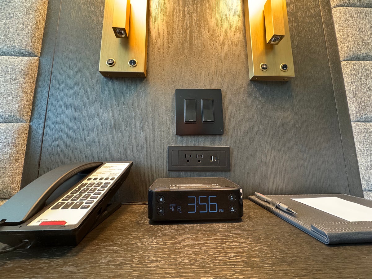 Grand Hyatt Deer Valley Suite Nightstand