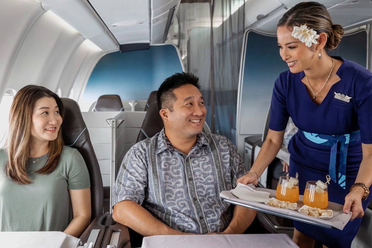 Alaska and Hawaiian Launch Daily Seattle to Tokyo Flights With Widebody Service