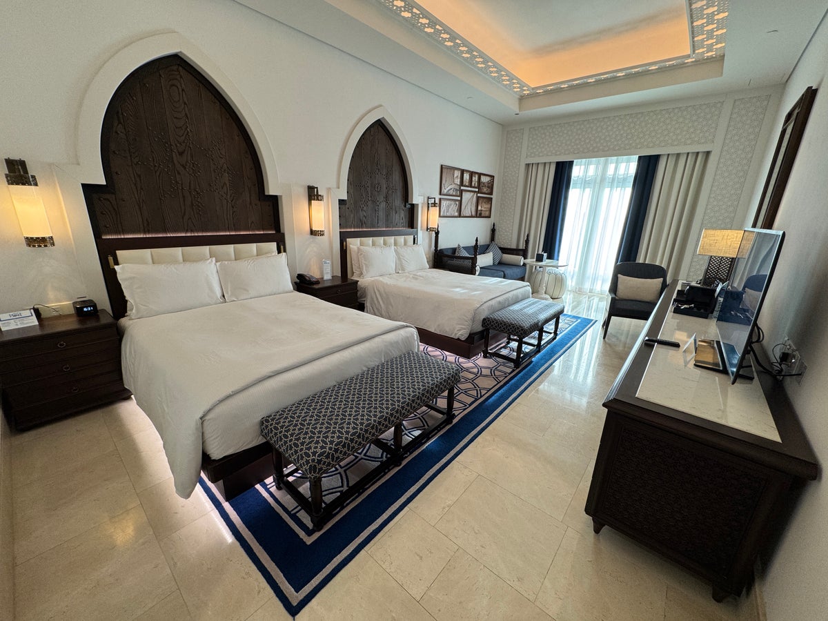 Hilton Salwa Beach Resort beds
