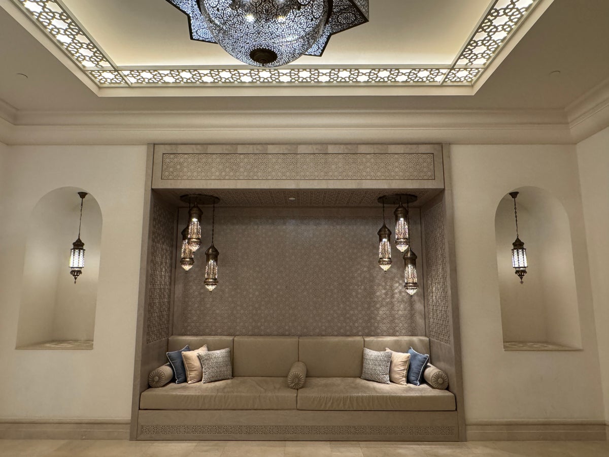 Hilton Salwa Beach Resort elevator seating