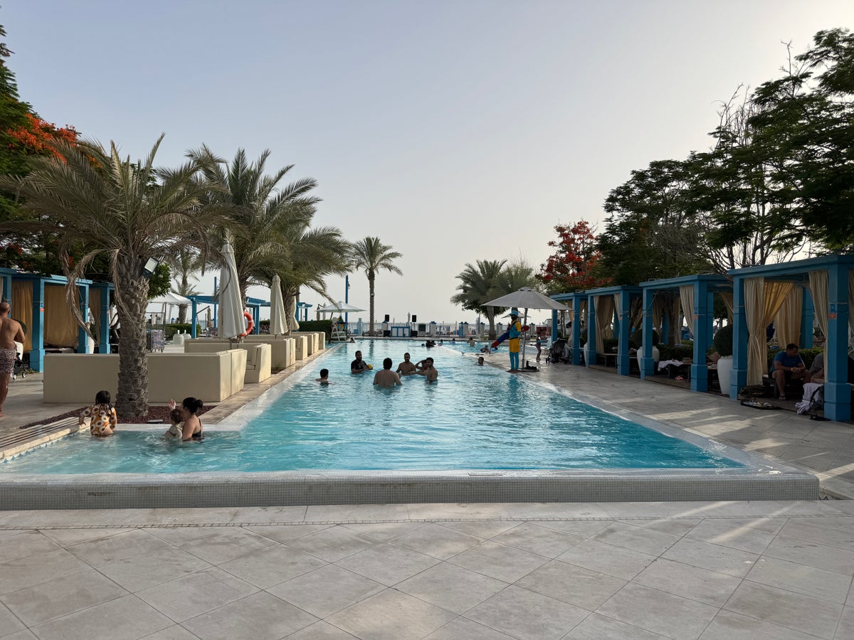 Hilton Salwa Beach Resort higher pool