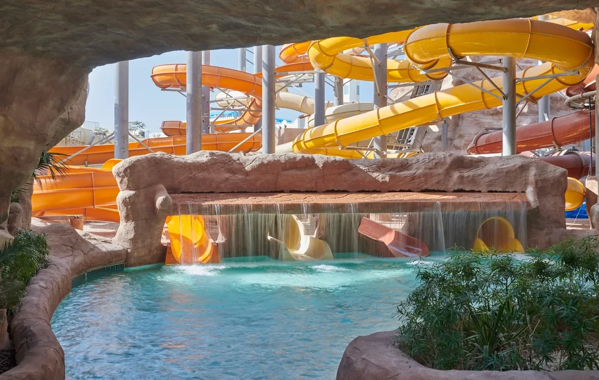 Hilton Salwa Beach Resort slides