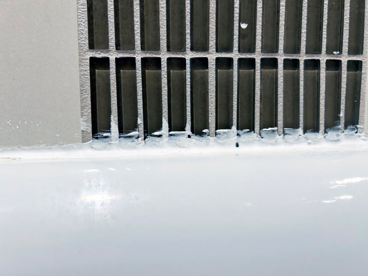 Hyatt Place I Drive Orlando tub caulking