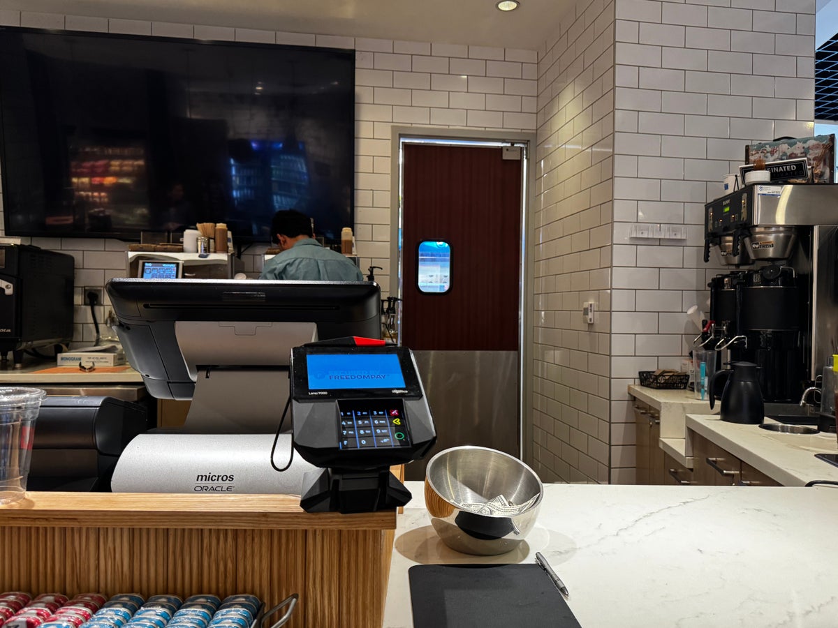 Hyatt Regency DFW Jetts Coffee counter