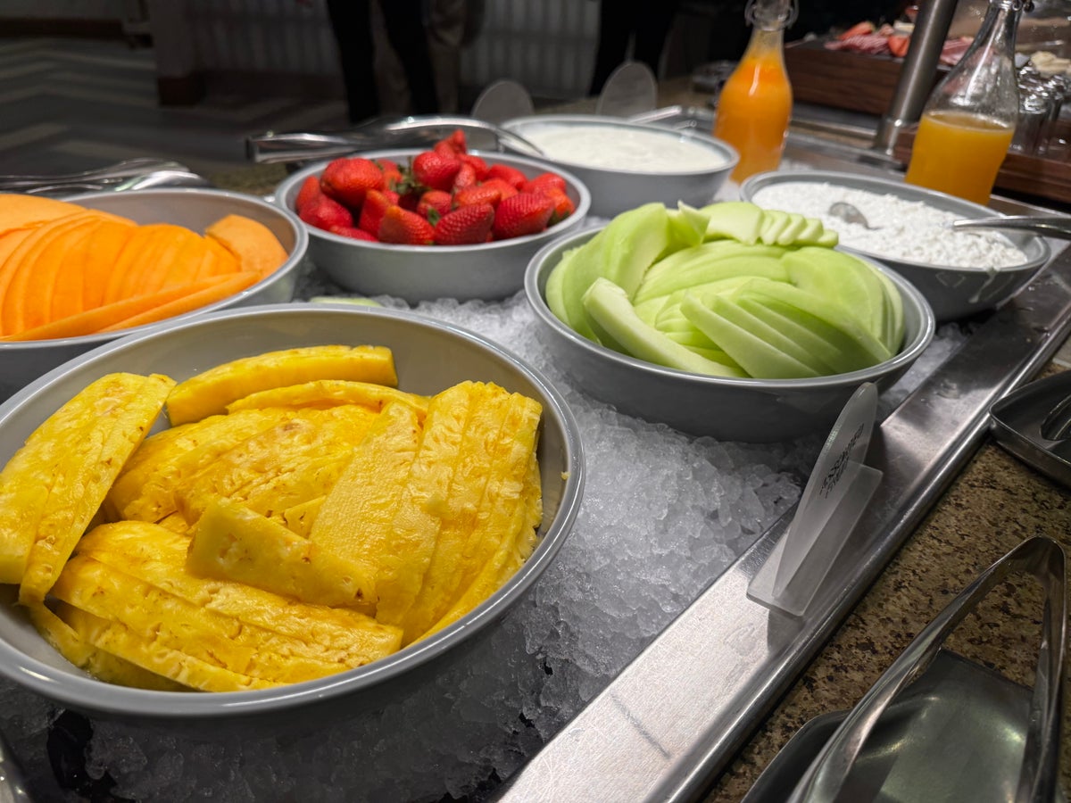 Hyatt Regency DFW breakfast fruits