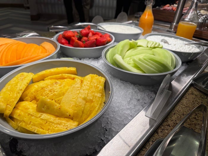 Hyatt Regency DFW breakfast fruits