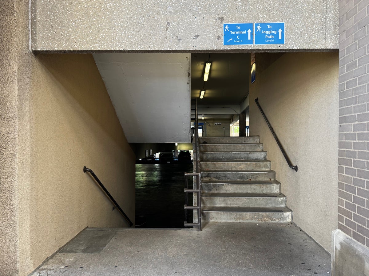 Hyatt Regency DFW parking entry