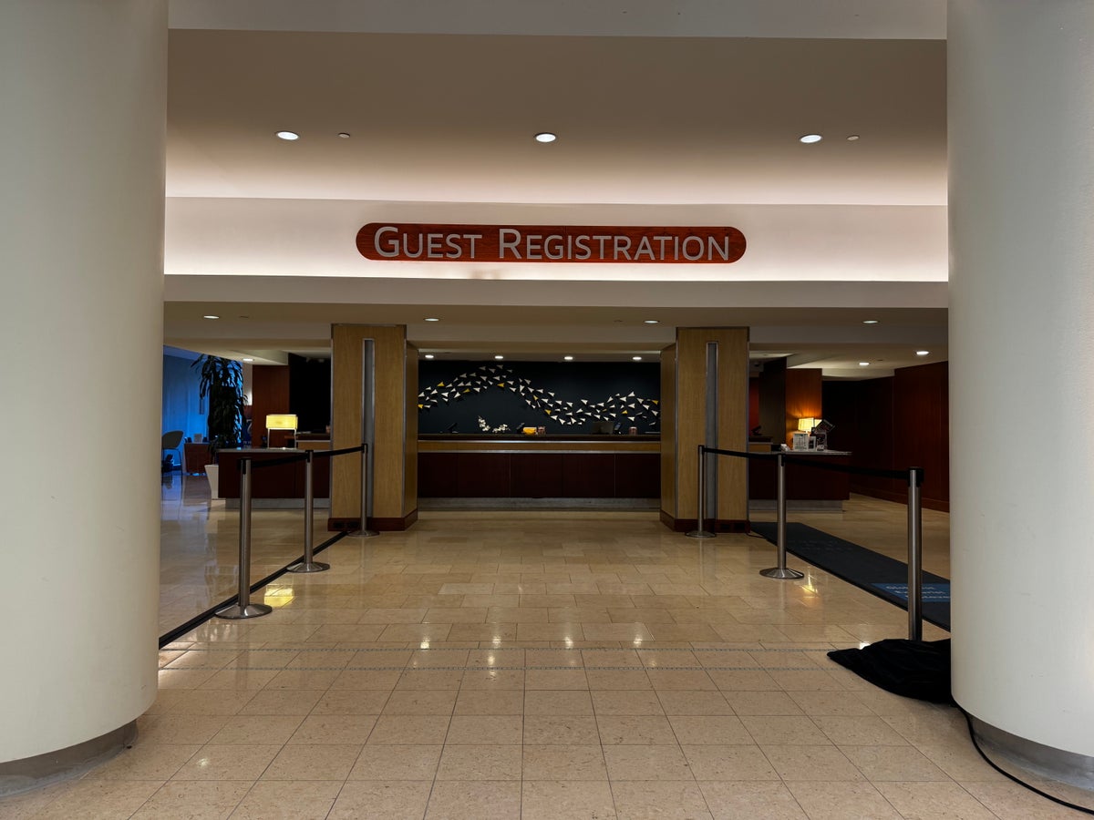 Hyatt Regency DFW reception desk