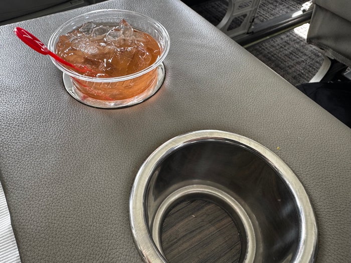 JSX E145 DAL SNA mocktail cupholder