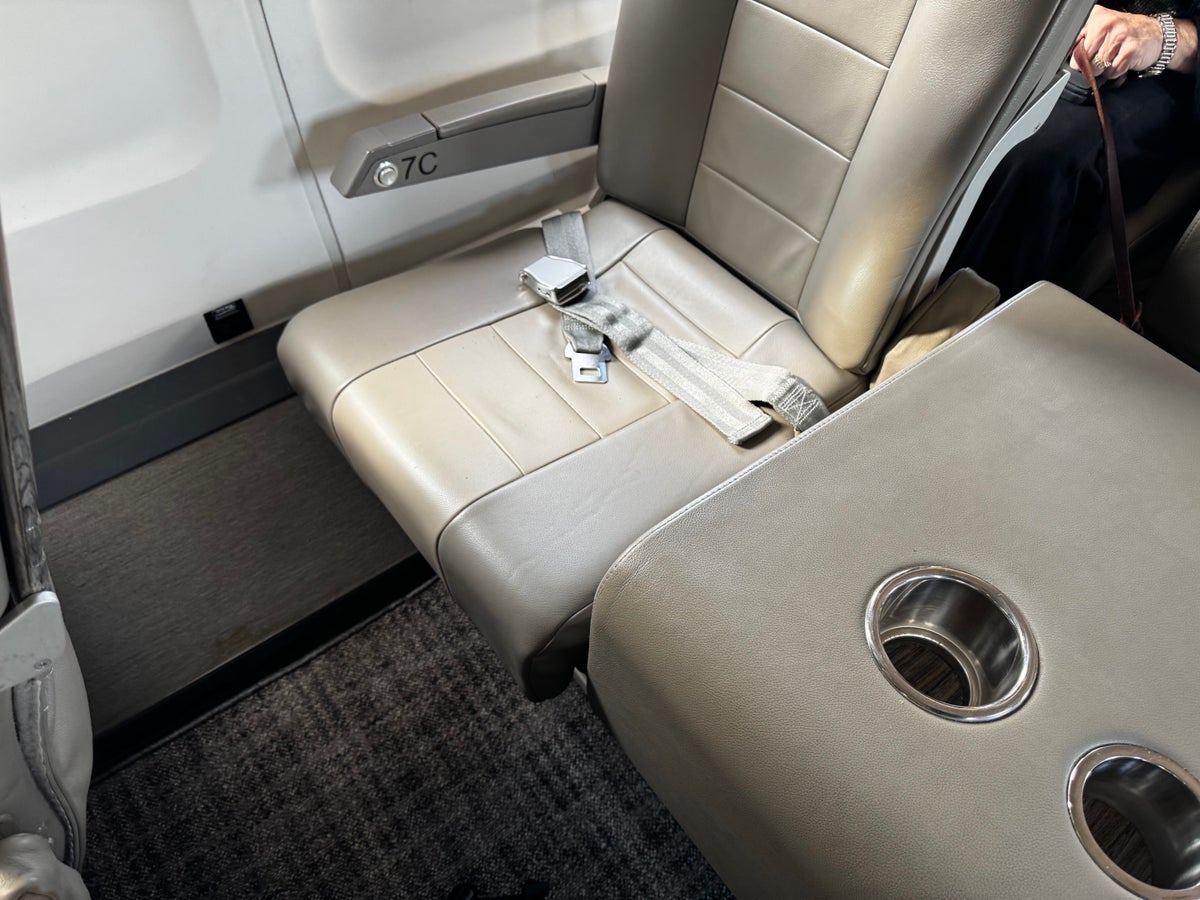 JSX E145 DAL SNA seat 7C