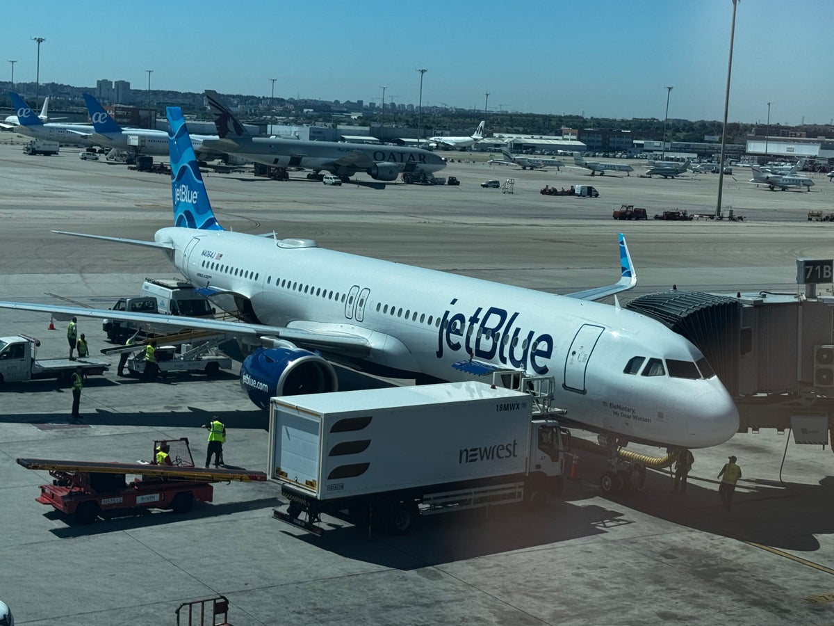 Delayed or Canceled JetBlue Flight? Soon, You’ll Get Points Instead of Vouchers as Compensation.