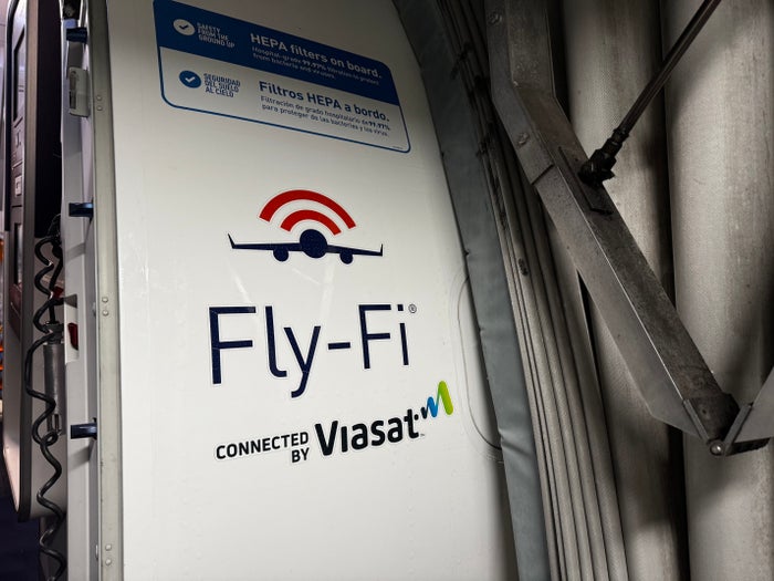JetBlue A321XLR BOS MAD internet sign on plane