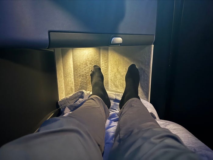 JetBlue Mint A321XLR BOS MAD footwell space
