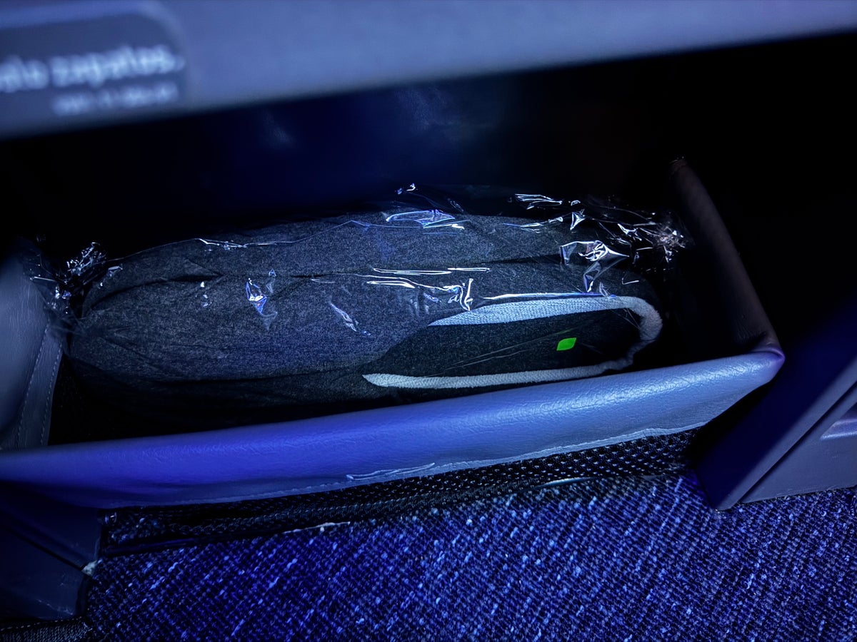 JetBlue Mint A321XLR BOS MAD slippers in bin