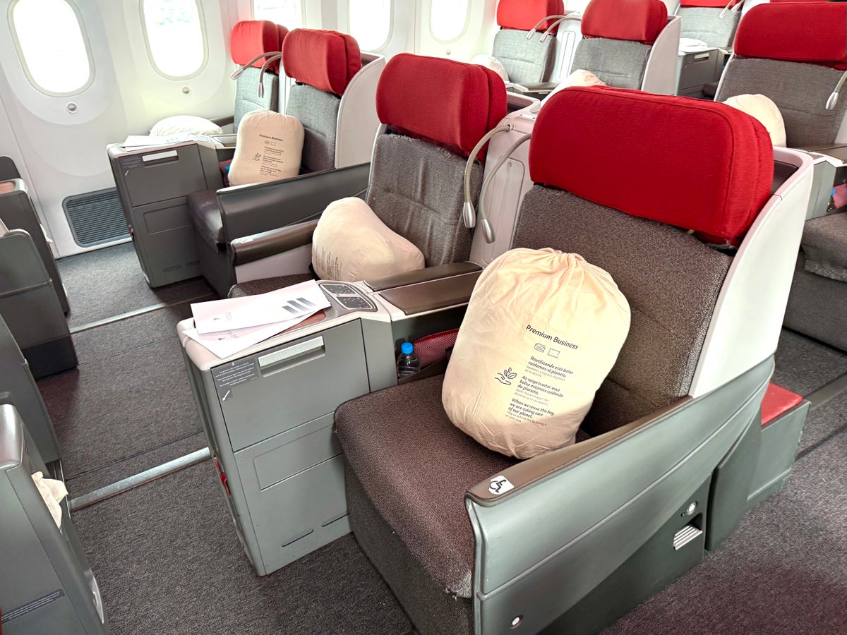 LATAM old business class seat