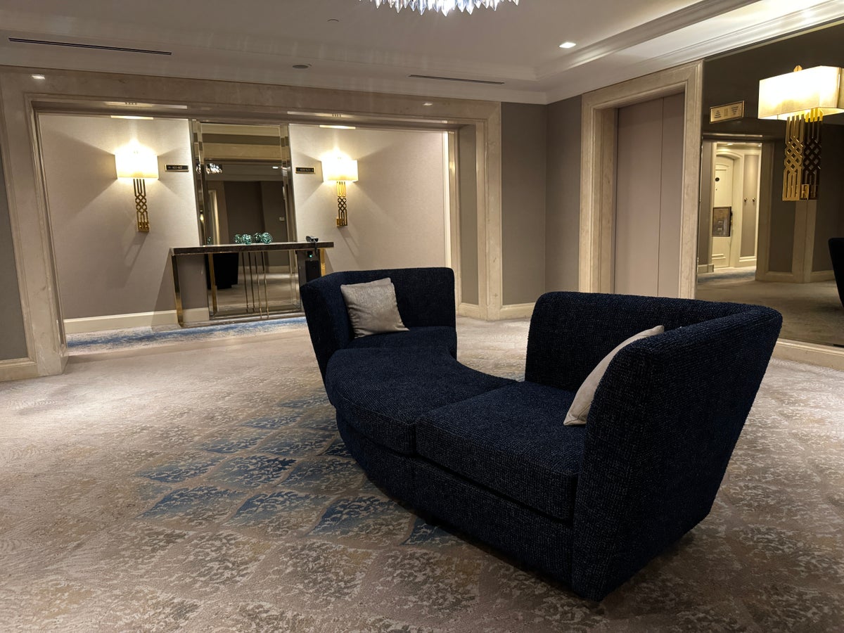 Ritz Carlton Istanbul 6th floor elevator lobby