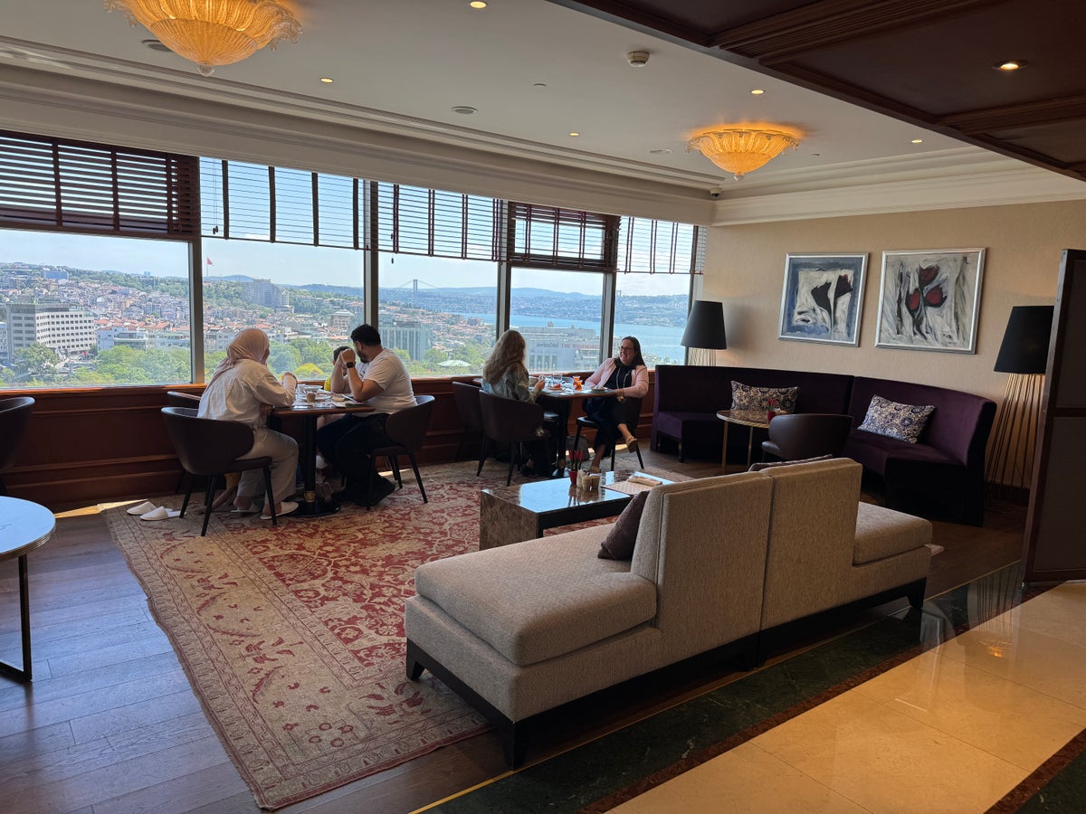 Ritz Carlton Istanbul Club Lounge seating