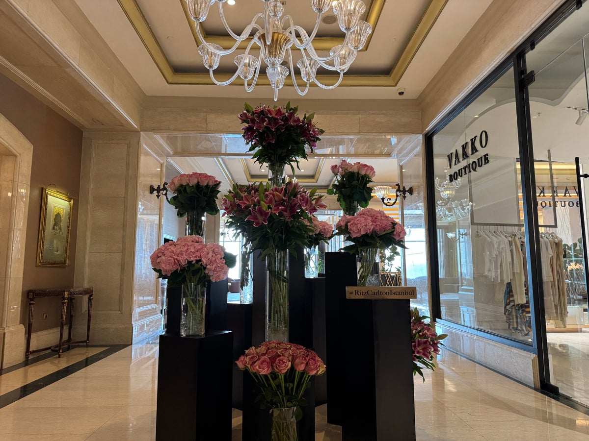 Ritz Carlton Istanbul lobby flowers