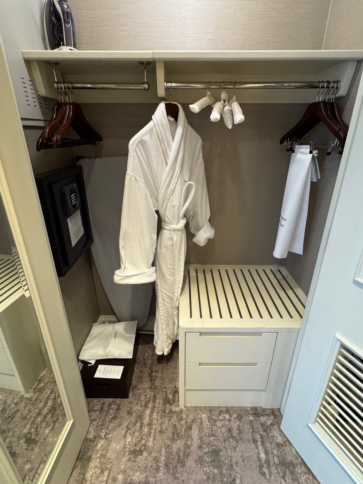 Ritz Carlton Istanbul room closet