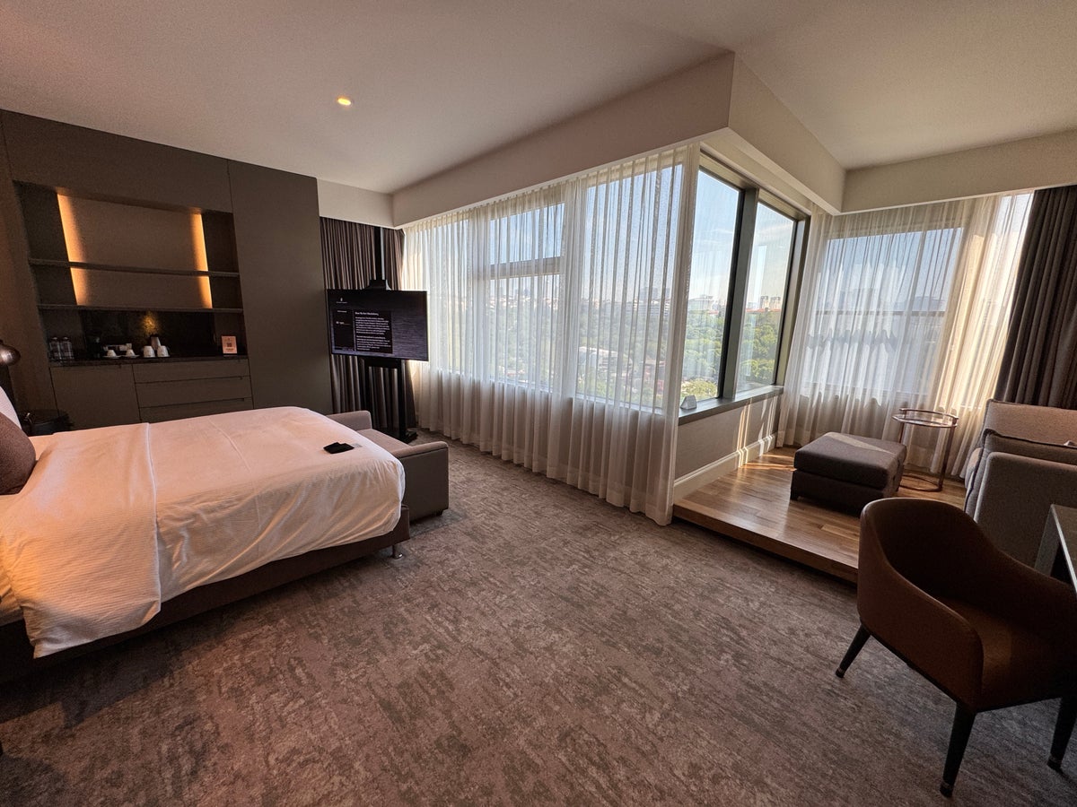 Ritz Carlton Istanbul room wide