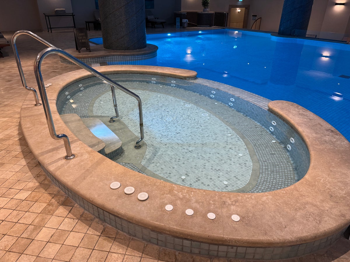 Ritz Carlton Istanbul spa hot tub